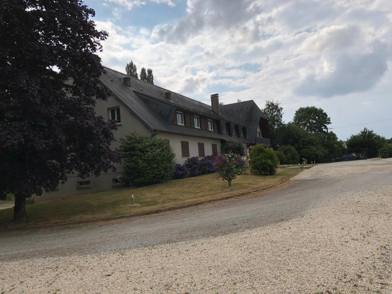 La Cle Des Champs Hotel Le Teilleul Exterior photo